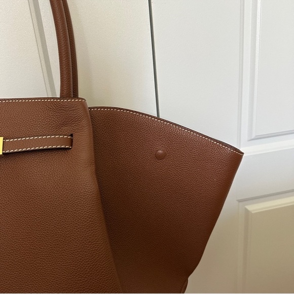 Authentic DeMellier New York East/West tote - Picture 2 of 16